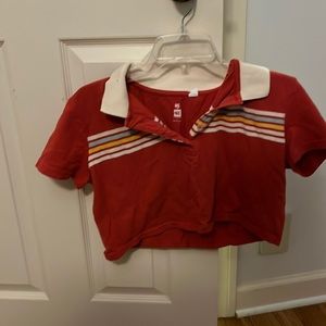 Cute cropped collared shirt from Pac Sun! Super in for the vintage look.